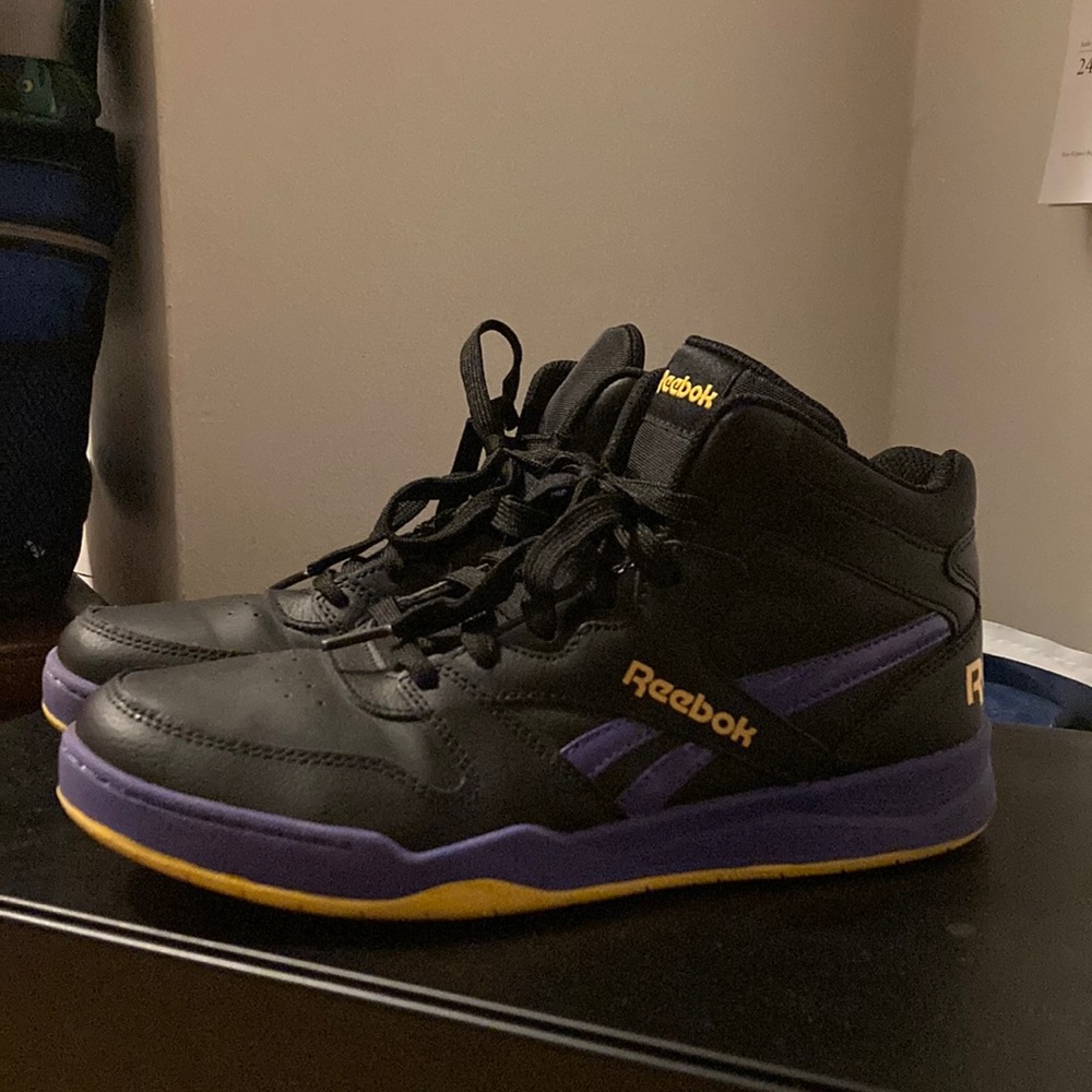 Size 7 Reebok High Tops